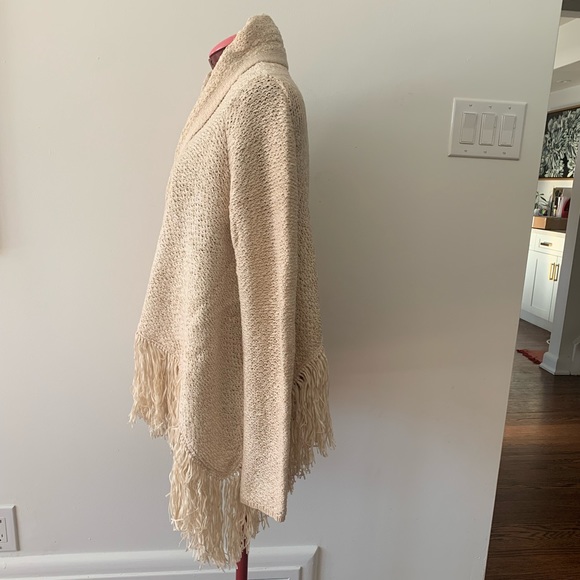 **HOST PICK** BCBG FRINGED CARDIGAN - Picture 3 of 11